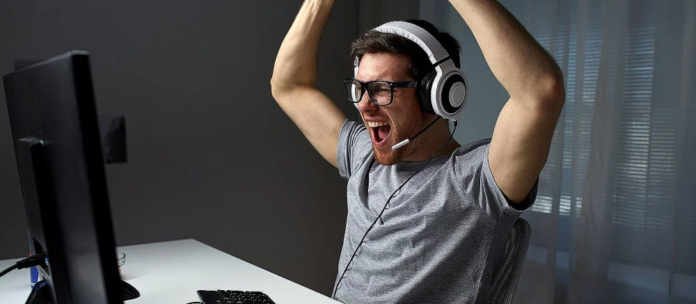 NVIDIA на один день улучшила телефонную будку, сделав из неё суперсовременную игровую систему