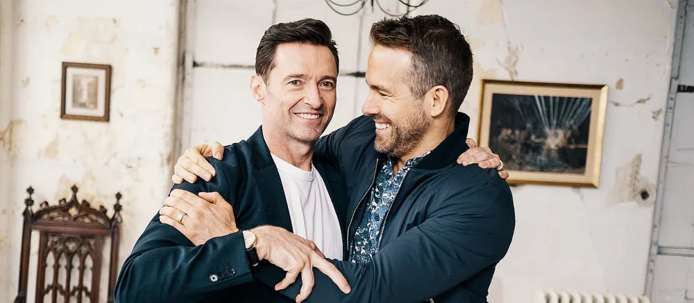 Райан Рейнольдс затроллил Хью Джекмана в его день рождения. Росомаха уже ответил