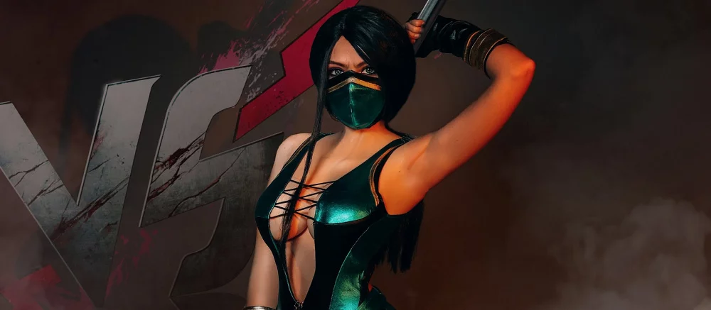 Лучший косплей недели: Йеннифэр в молочной ванне, пышногрудая Джейд из Mortal Kombat и сексапильная оперативница из Red Alert 3