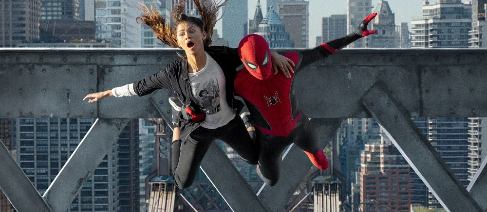 Опубликован свежий постер нового «Человека-паука». Там показали двух героев и двух злодеев