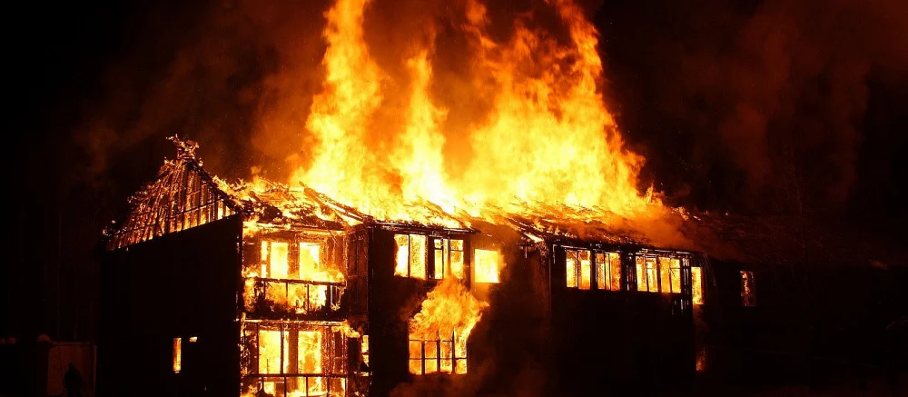 У стримера загорелся дом в прямом эфире на Twitch