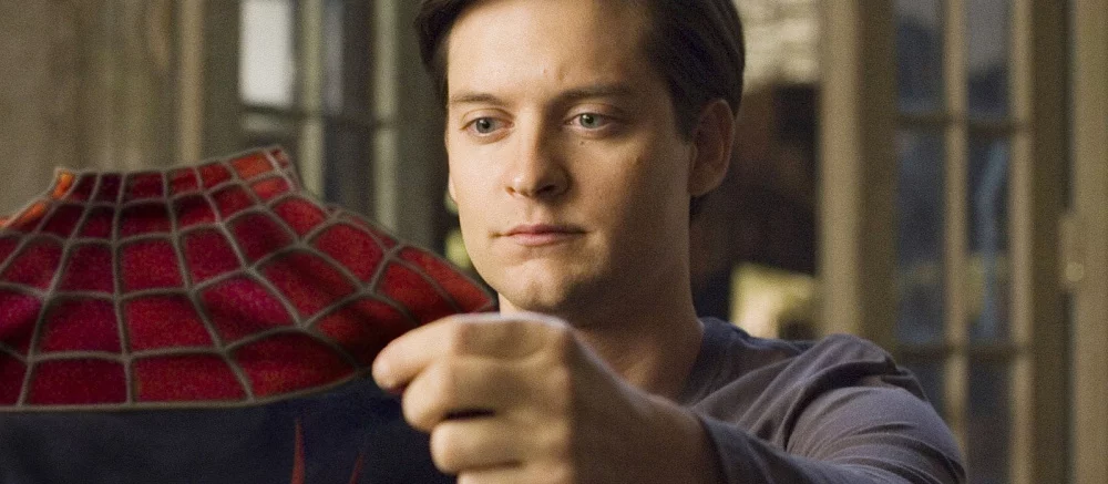 Два Человека-паука с разницей в возрасте более 20 лет — появилось совместное фото Тома Холланда и Тоби Магуайра