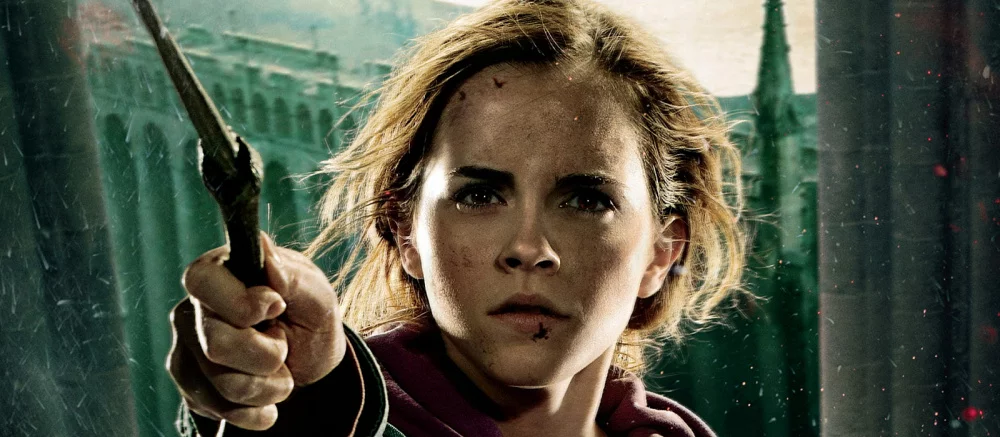 Гермиона, Драко Малфой и другие персонажи «Гарри Поттера» воссоединились спустя 20 лет — кадры «Возвращения в Хогвартс»