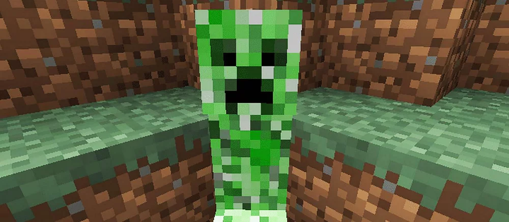 Фанат показал, как мог бы выглядеть крипер из Minecraft в реальной жизни. Он даже создал фигурку