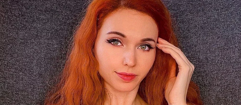 Хакеры взломали аккаунт стримерши Amouranth в Just Dance и поменяли ей ник