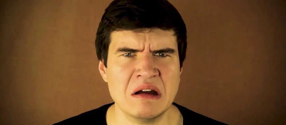 «Плюют на лор» и «Дорогое мыло на экране» — BadComedian уже рассказал, что думает о сериале «Властелин колец»