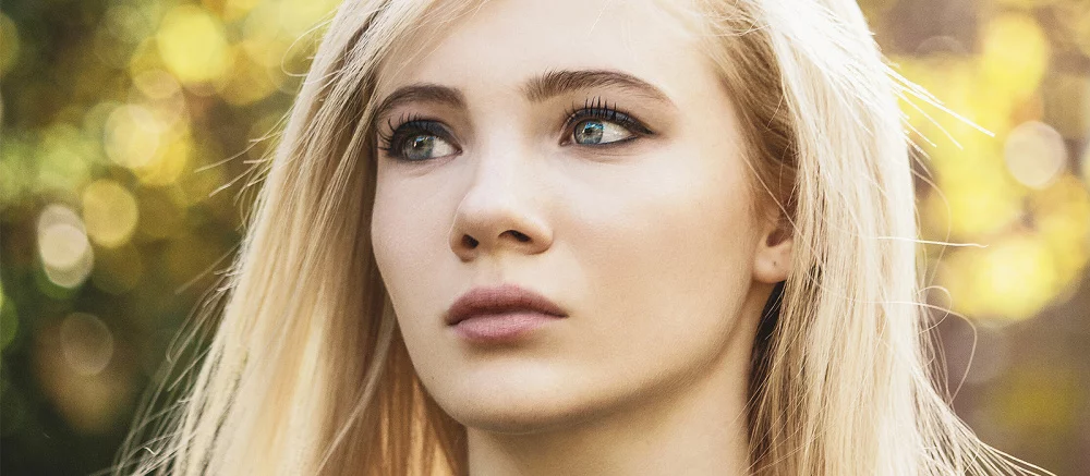 Цири из «Ведьмака» вновь показала свои рисунки. Возможно, на них изображена голая женщина