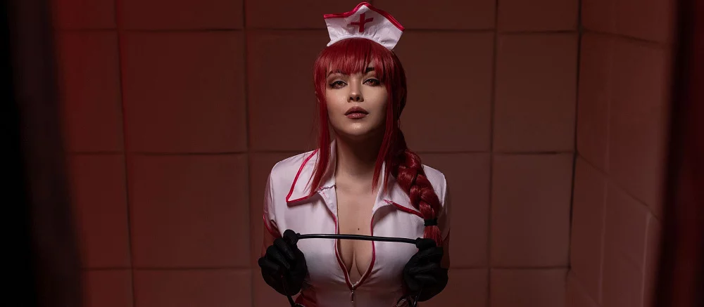 Самый яркий косплей недели: горячая фитоняшка в образе Трисс Меригольд, полураздетая дампирша Рэйн и роскошная Круэлла в нижнем белье