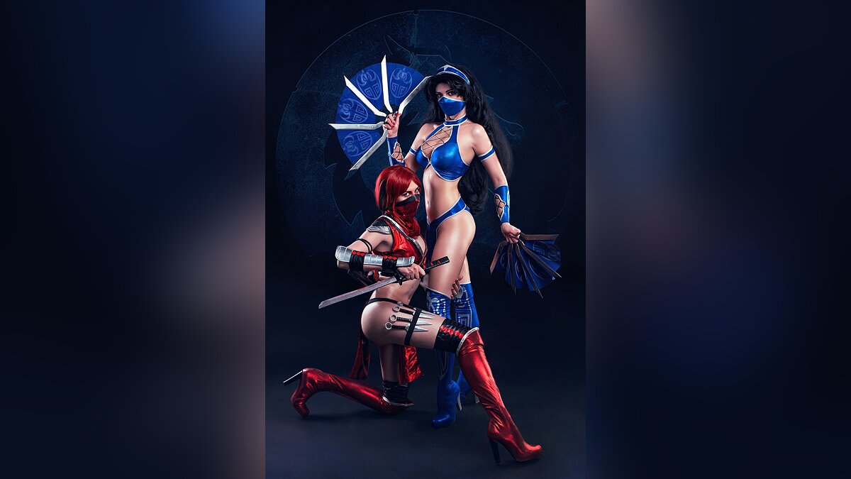 Китана сейчера. Mortal Kombat Скарлет и Китана. Косплей Китана и Скарлет. Мортал комбат Скарлет и Китана косплей. Китана мк12.