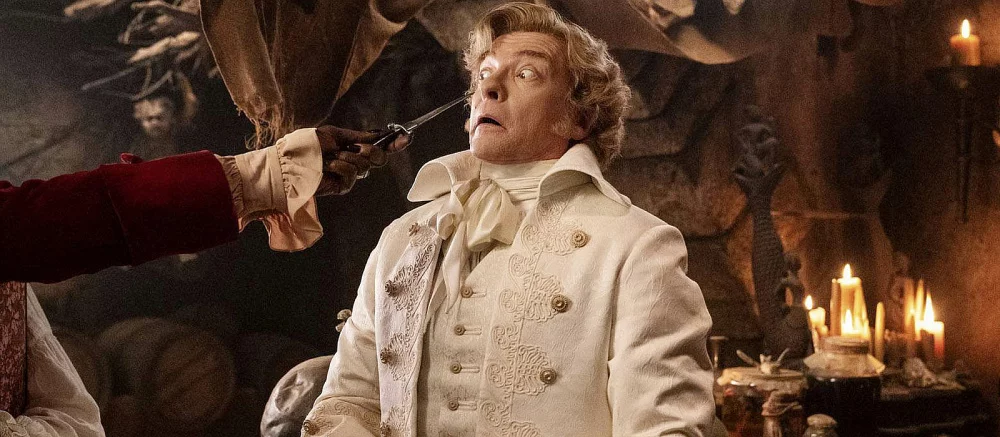 Вышел трейлер комедийного сериала про пиратов «Наш флаг означает смерть» — его снял режиссер «Тора 4»