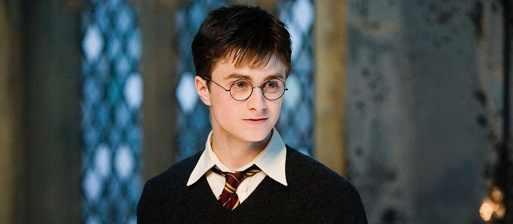 Как выглядят герои «Гарри Поттера» с внешностью из книг — девушка создала каноничные портреты с помощью нейросети
