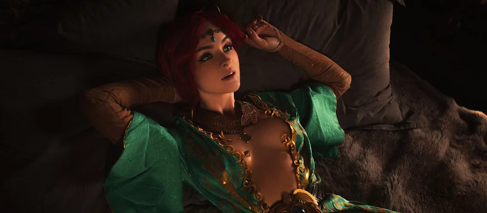 Красавица из России показала горячий косплей полуголой Керис из The Witcher 3