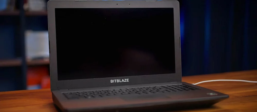 В Омске разработали отечественный ноутбук за 100 тысяч рублей