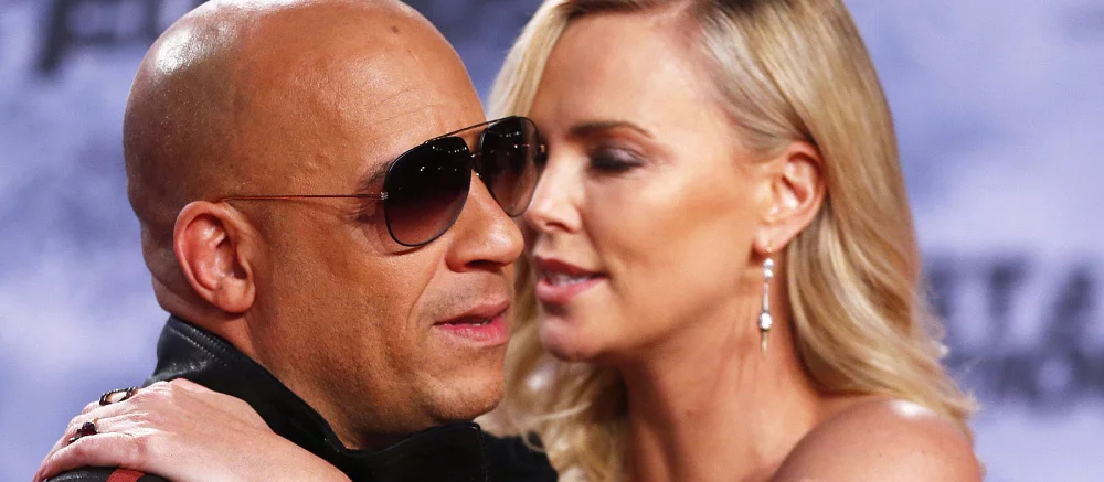 Шарлиз Терон показала фото «Форсажа 10» со своей героиней