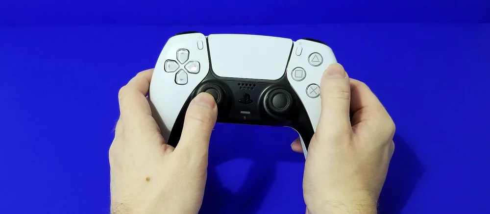 Теперь контроллеры DualSense можно обновлять без консоли — хватит и ПК