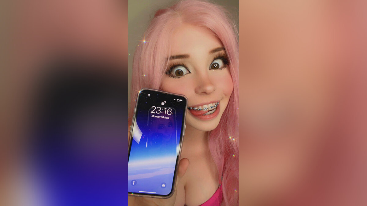 Звезда интернета и порно Belle Delphine снова вернулась в соцсети! А заодно  показала увеличенную грудь