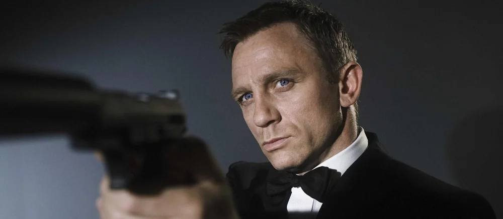 Дэниела Крейга показали в роли Мистера Фантастика из Фантастической четверки. Актер действительно мог сыграть этого персонажа