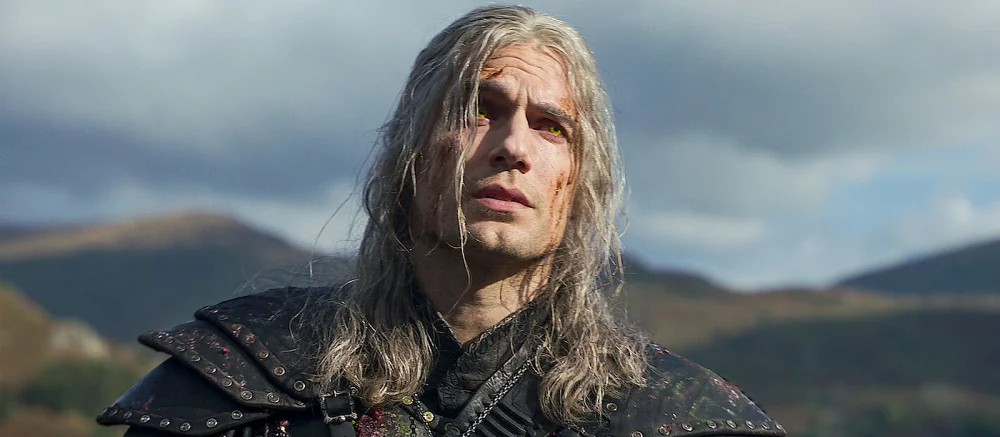 Ведьмака Генри Кавилла перебросили в мир Cyberpunk 2077 и показали его в виде киборга