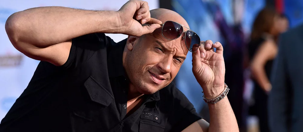 Вин Дизель показал раскадровку нового «Риддика» — на ней герой находится в космосе