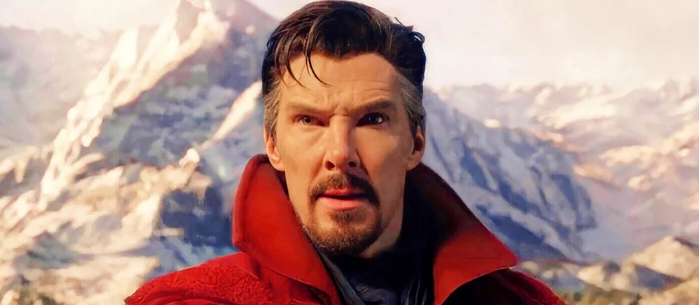 «Баланс между героизмом и ужасом» — Marvel показала ранний дизайн Доктора Стрэнджа в виде зомби с обезображенным лицом