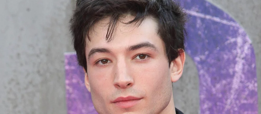 СМИ: Эзра Миллер вряд ли будет и дальше играть Флэша