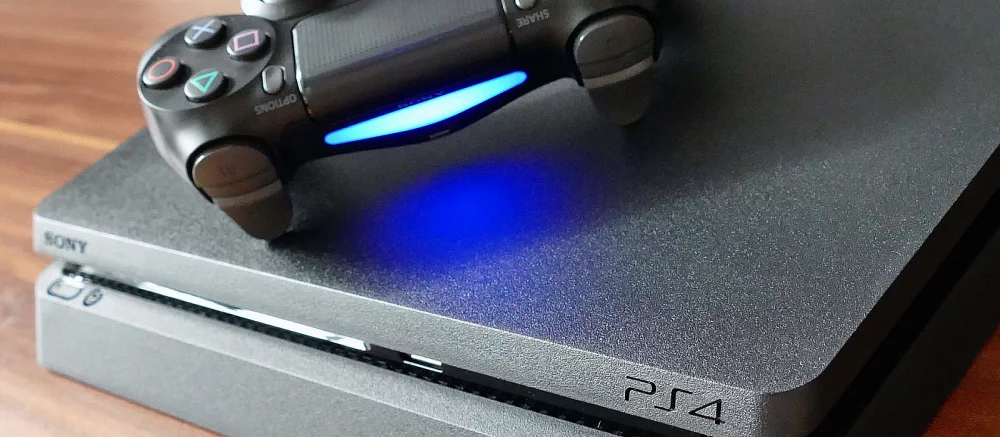 Теперь для ремонта PS4 в России придётся разбирать другую PS4