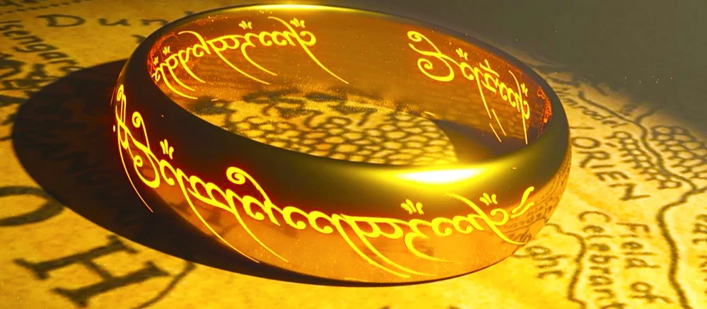 В сети появились новые кадры сериала «Властелин колец: Кольца власти». Застолье эльфов и красивый вид на Средиземье