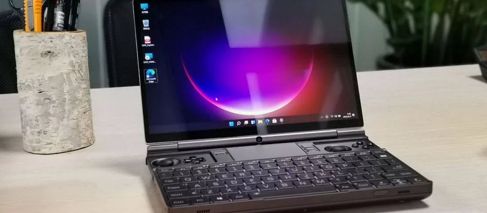 Компания GPD начала принимать предзаказы на игровой ноутбук с 10-дюймовым экраном и мощным железом