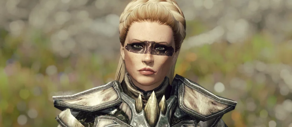 «Не баг, а фича?» — геймер столкнулся в Skyrim с глюком, из-за которого его жена осталась почти голой и начала спать под кроватью