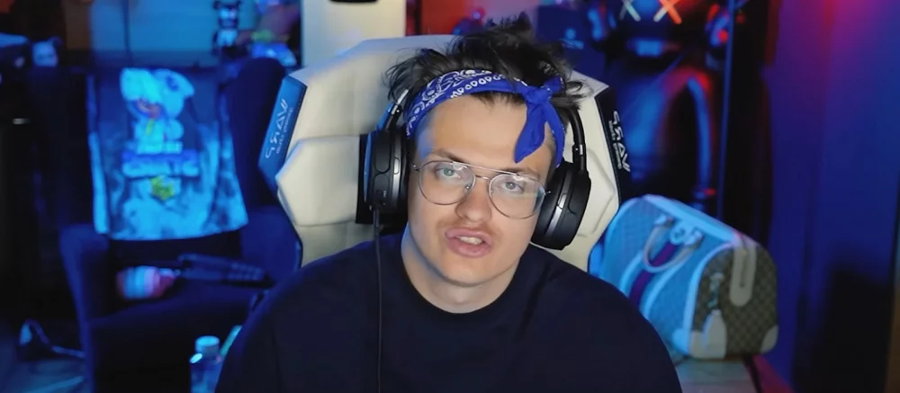 Российский стример купил BMW M5 за дорогие скины для CS:GO