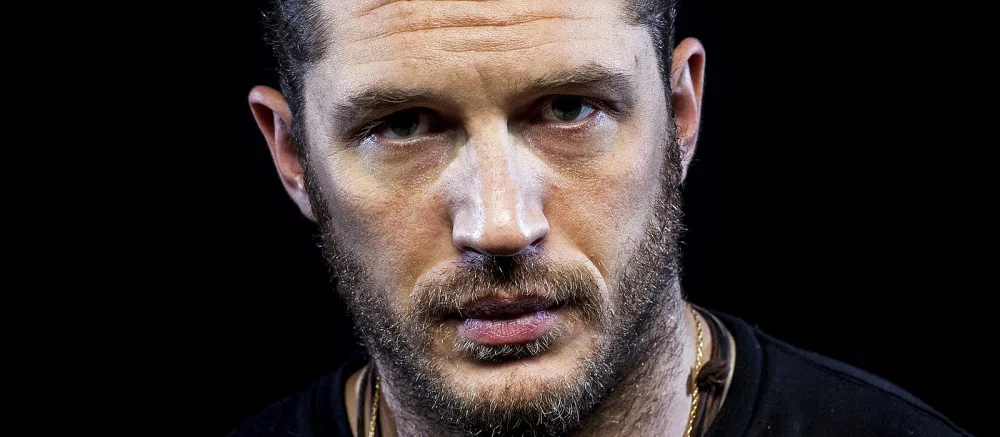 В сети показали, как Том Харди выглядел бы в роли Росомахи, если бы им заменили Хью Джекмана