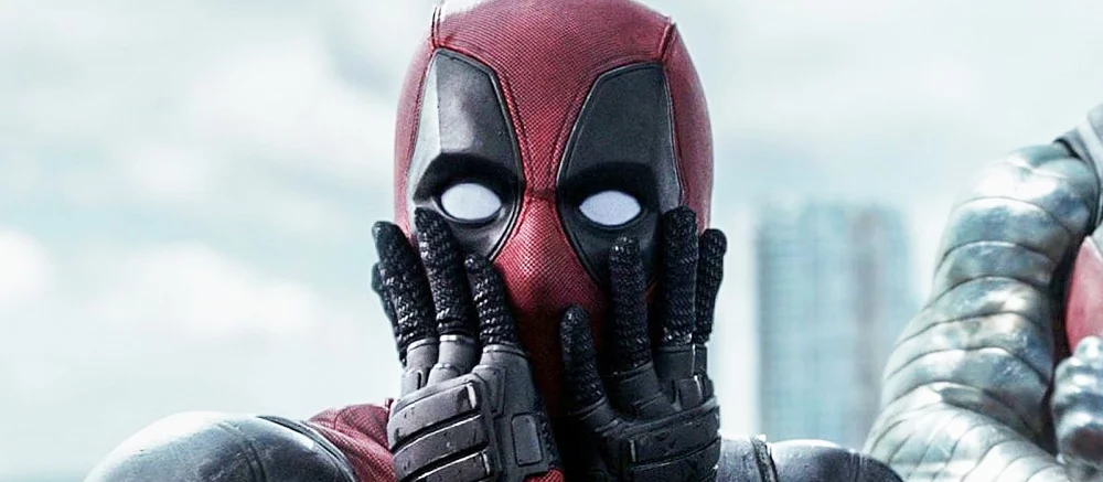 «Вы заставили меня заплакать» — Хью Джекман показал трогательное фото с Райаном Рейнольдсом в образе Дэдпула