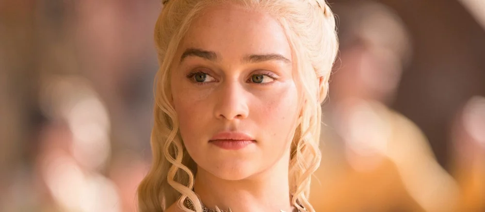 Эмилия Кларк все-таки может появиться в киновселенной Marvel. Инсайдер раскрыл персонажа, которого она, возможно, сыграет