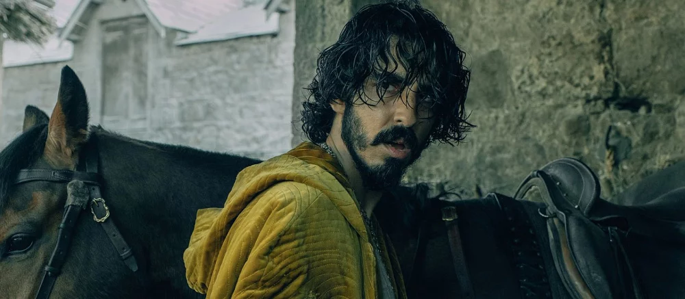 Знаменитый актер остановил опасную драку. Один из участников получил ножом в грудь