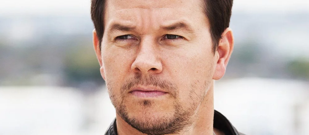 «Режим зверя активирован» — Марк Уолберг показал новые фото своего накачанного тела и вновь поразил фанатов мускулатурой