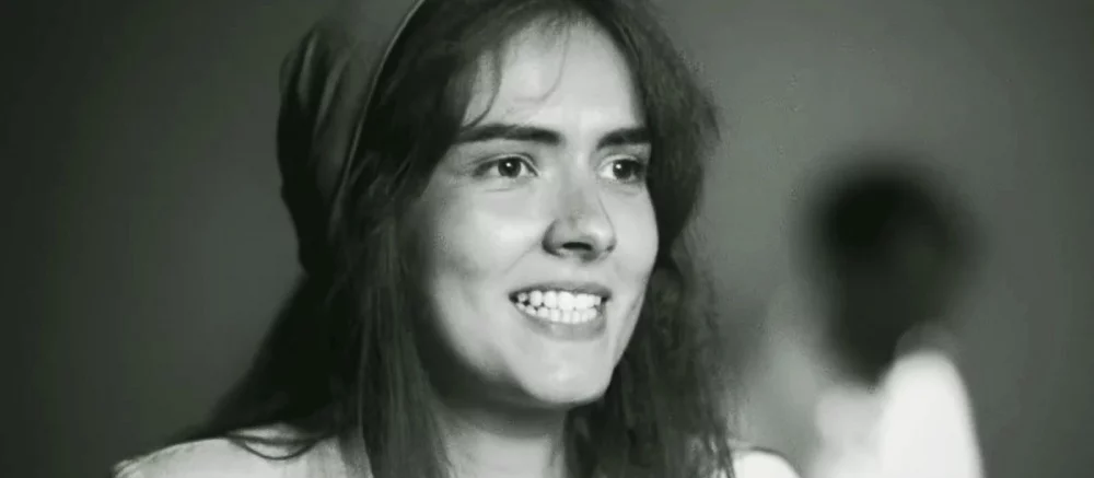 В Steam вышел необычный шутер про войну с инопланетянами, который выглядит как фильм 50-х. Геймеры уже оценили