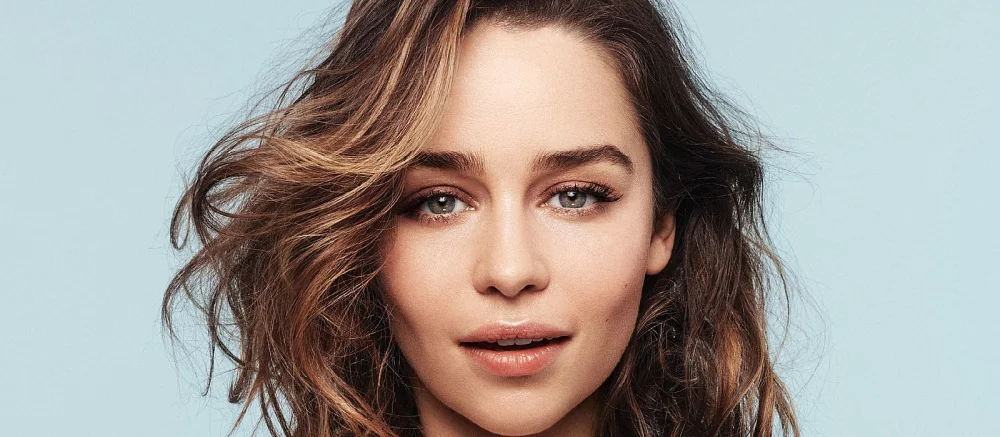 Эмилию Кларк в «Игре престолов» заменили на Милли Олкок из «Дома дракона». Вот видео с новой Дейенерис