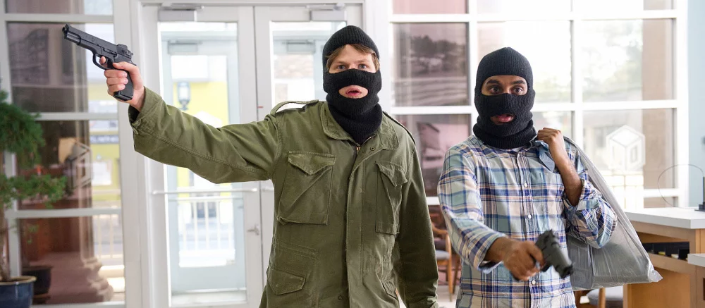 Преступник ограбил игровой магазин Twitch-стримера и попал на камеру — видео