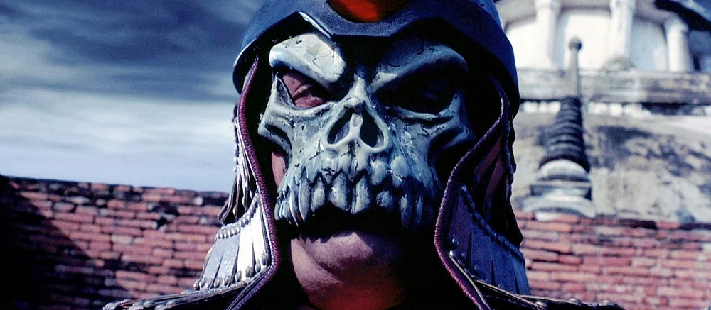 Создатели ремейка Mortal Kombat 1996 года показали, как выглядит бой Шао Кана против Рейдена на знаменитой арене