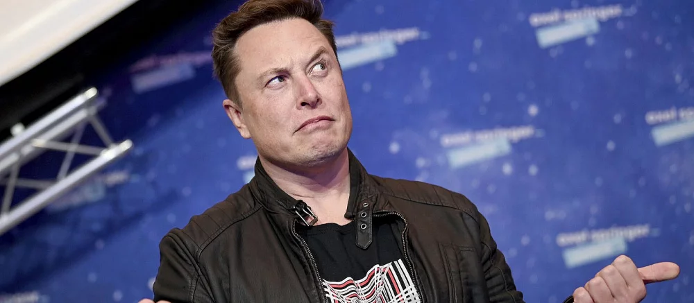 Tesla показала человекоподобного робота Optimus