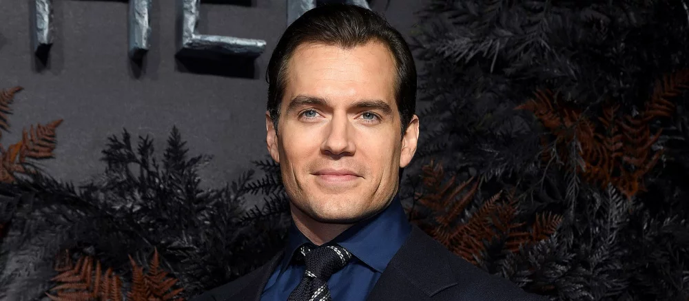 В СМИ объяснили, почему Генри Кавилл решил уйти из сериала «Ведьмак»