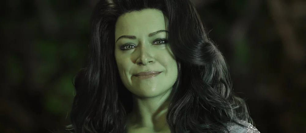 Женщина-Халк разделась и показала голый торс на фото со съёмок сериала Marvel, но есть один нюанс