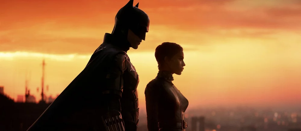 Художник показал, как могут выглядеть Бэтмен и Женщина-кошка в новом фильме про Темного рыцаря. У героев теперь новые костюмы