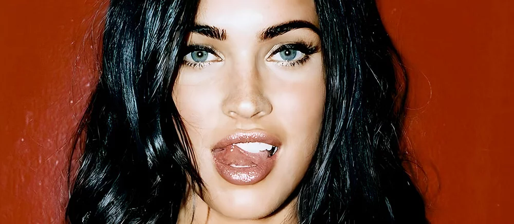 Одну из самых сексуальных звезд кино Меган Фокс показали в образе Ядовитого плюща из вселенной DC. Фанатам понравилось