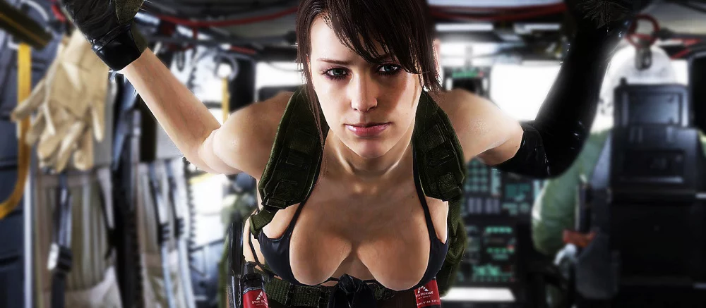 Показана раздеваемая секс-кукла Молчуньи из Metal Gear Solid 5 ростом 168 см. Ее почти невозможно отличить от настоящей героини