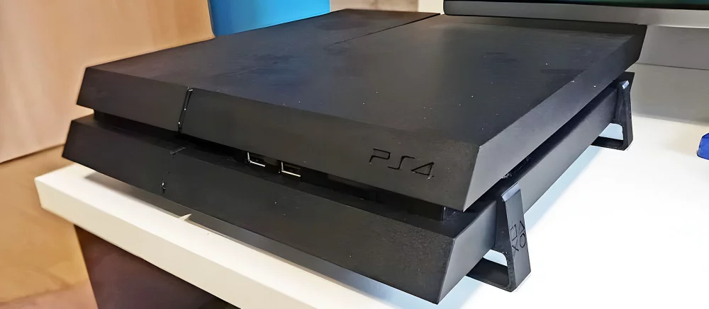 В сети показали, что происходит с PS4 во время игры в God of War: Ragnarok