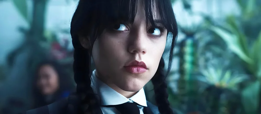 «Я была одержима им» — звезда «Уэнздей» раскрыла свой самый любимый супергеройский фильм