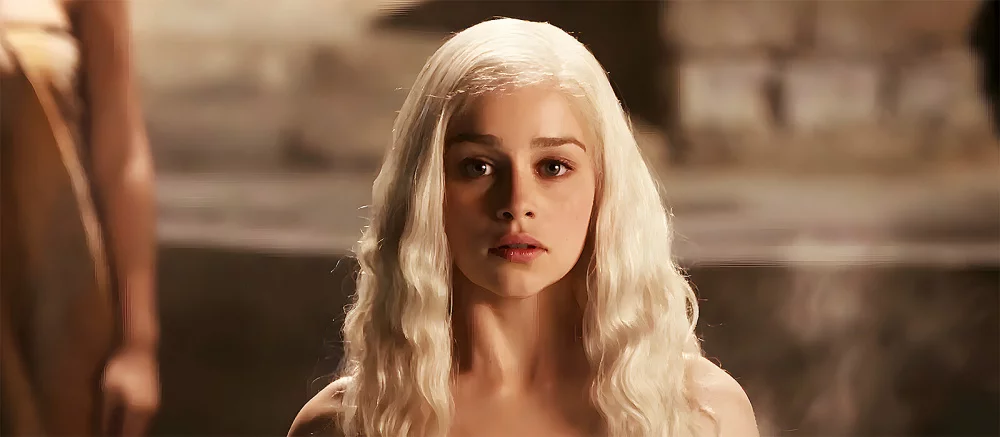 Россиянин показал еще более горячие версии Харли Квинн, Алой Ведьмы, Чудо-женщины и Дейенерис Таргариен. У них заметно выросла грудь