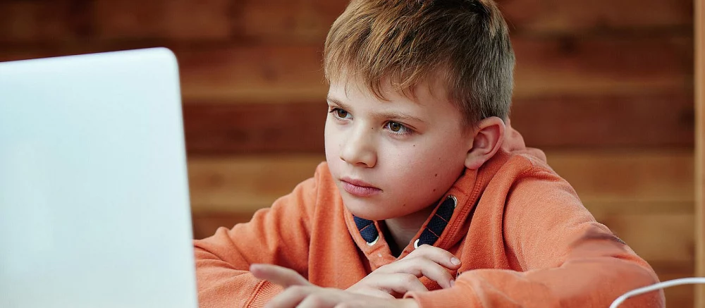 В России предложили ужесточить правила для доступа детей в сеть