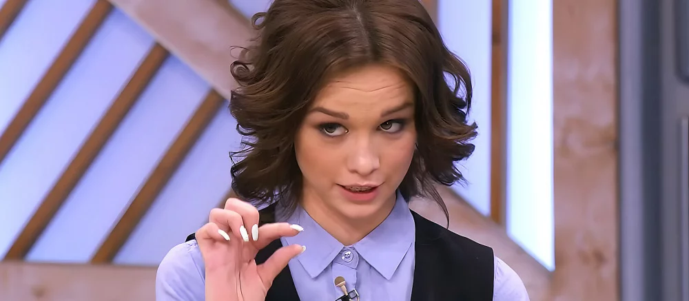 «Зеленый слоник», «Наталья морская пехота», «На донышке» и не только — нейросеть превратила культовые мемы в аниме